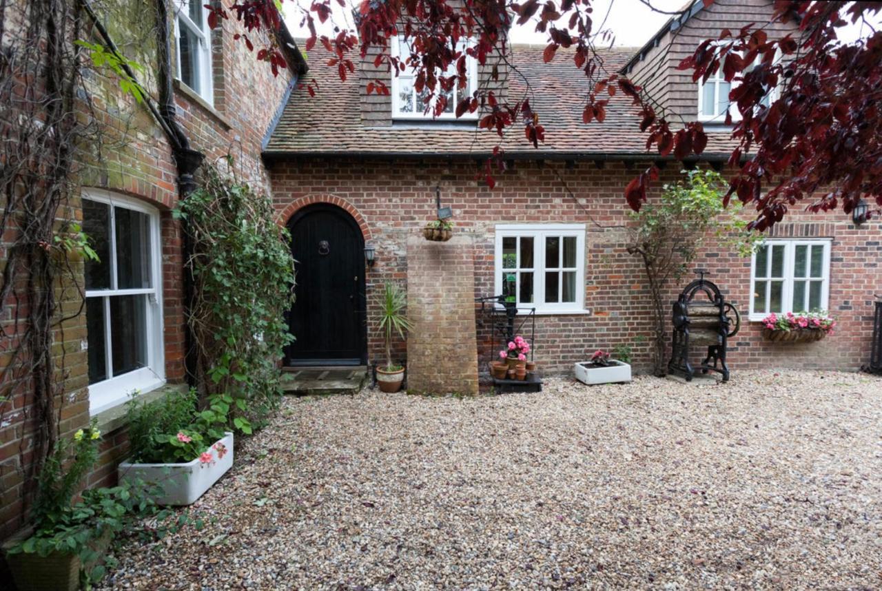 Hanger Down House Bed And Breakfast Arundel Exterior photo